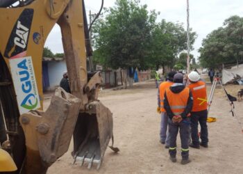 INSTALAN NUEVA RED CLOACAL EN ARRAYANAL