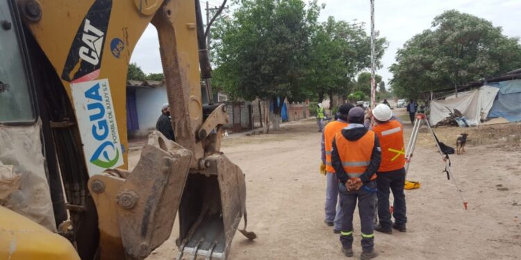 INSTALAN NUEVA RED CLOACAL EN ARRAYANAL