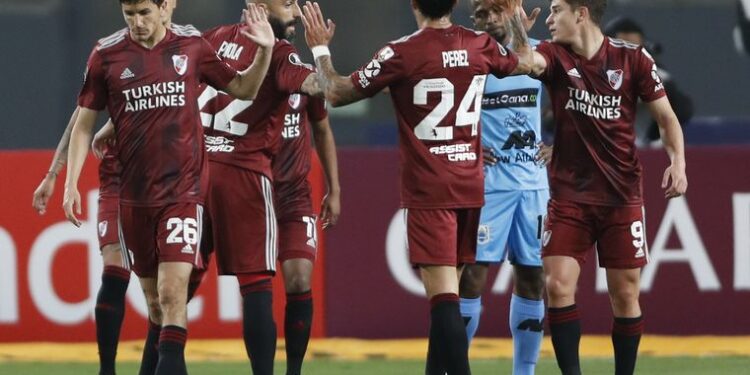 RIVER NO TUVO PIEDAD DE BINACIONAL EN LIMA Y LO APLASTÓ 6-0