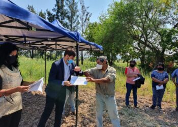 SE ENTREGARON $2.350.000 A FLORICULTORES DE TODA LA PROVINCIA