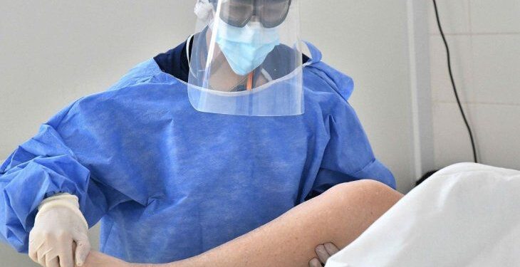 CORONAVIRUS EN ARGENTINA: NUEVO RÉCORD DIARIO DE CONTAGIOS ALCANZÓ 14.392 POSITIVOS Y HUBO OTRAS 419 MUERTES