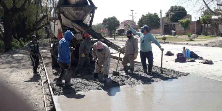EN SAN PEDRO PAULATINAMENTE VAN RETOMANDO TRABAJOS DE HORMIGONADO