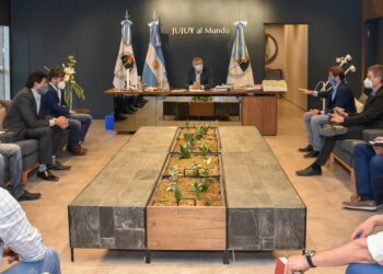 GOBIERNO Y SECTORES PRIVADOS CONFLUYEN EN MESAS DE TRABAJO PARA DINAMIZAR LA ECONOMÍA JUJEÑA