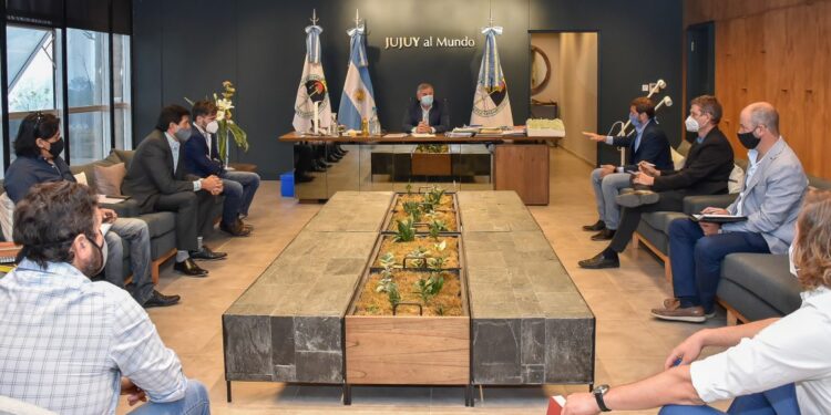 GOBIERNO Y SECTORES PRIVADOS CONFLUYEN EN MESAS DE TRABAJO PARA DINAMIZAR LA ECONOMÍA JUJEÑA