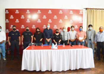 MEYER Y LOS JEFES DE LA REGIONAL DE SAN PEDRO SE REUNIERON CON INTENDENTES Y COMISIONADOS