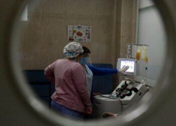 CORONAVIRRUS: NUEVO RÉCORD DIARIO MARCÓ 17.096 CASOS Y SE SUPERARON LAS 25.000 MUERTES