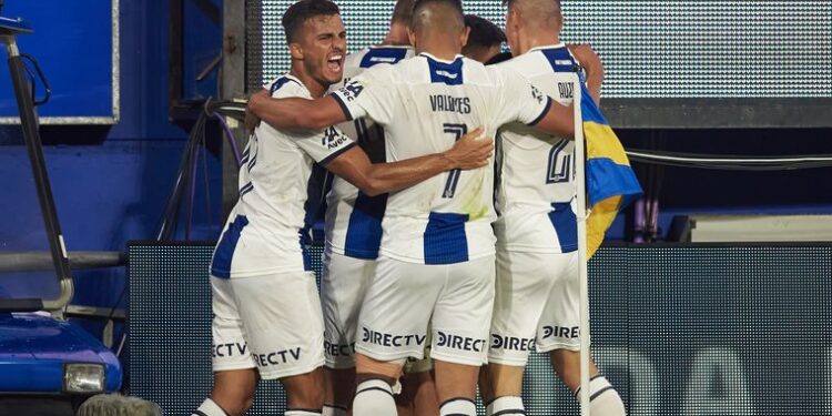 TALLERES VENCIÓ A BOCA DE VISITANTE Y SE TREPÓ A LA PUNTA