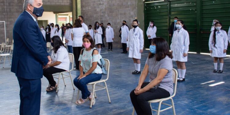 CLASES PRESENCIALES: LA PRIORIDAD ES ACOMPAÑAR A LA PROMOCIÓN