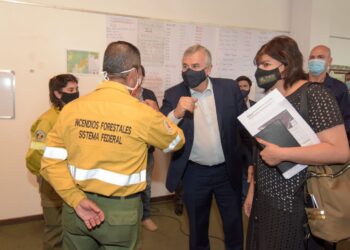 SE MULTIPLICAN ESFUERZOS EN LA ZONA DE INCENDIOS FORESTALES