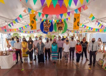 LANZAMIENTO DEL MERCADO ARTESANAL CON FUERTE PRESENCIA DE ARTESANOS JUJEÑOS