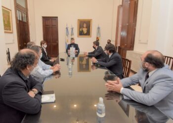 FUERTE INTERVENCIÓN DEL GOBIERNO PARA RESGUARDAR A LA COMUNIDAD DE EL AGUILAR