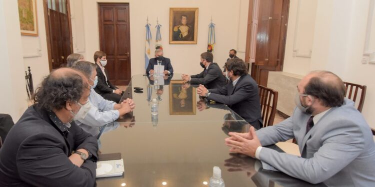 FUERTE INTERVENCIÓN DEL GOBIERNO PARA RESGUARDAR A LA COMUNIDAD DE EL AGUILAR