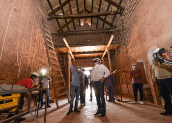 A PLENA RESTAURACIÓN DE LA CAPILLA DE UQUIA