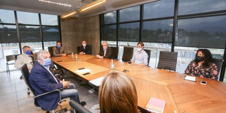 GOBIERNO Y SECTOR EMPRESARIAL AZUCARERO CONSENSUARON AGENDA DE TRABAJO EN CONJUNTO