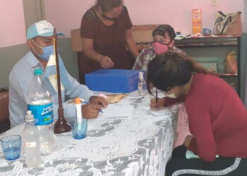 PERSONAS DE ARRAYANAL RECIBIERON LA TARJETA ALIMENTAR