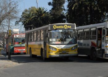 PERSISTE EL PARO DE UTA EN SAN SALVADOR DE JUJUY