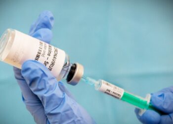 EN ENERO PODRÍA VACUNARSE CONTRA EL COVID A UNA GRAN PARTE DE LA POBLACIÓN ARGENTINA