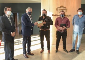 GERARDO MORALES ENTREGÓ UN SUBSIDIO POR $ 2 MILLONES A GIMNASIA Y ESGRIMA DE JUJUY