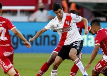 RIVER Y ARGENTINOS EMPATARON EN UN VIBRANTE PARTIDO