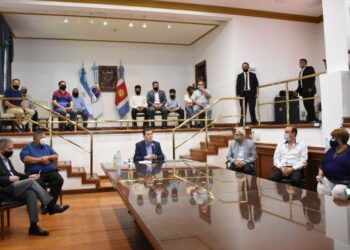 BONOS DE FIN DE AÑO: PROVINCIAS DESTRABAN PRIMEROS ANUNCIOS, PERO EN VARIAS «NO ESTÁ EN AGENDA»