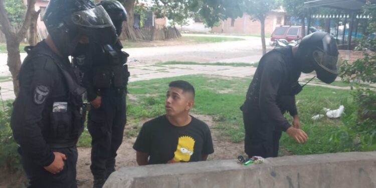 DETUVIERON A VENDEDOR DE DROGA EN SAN PEDRO