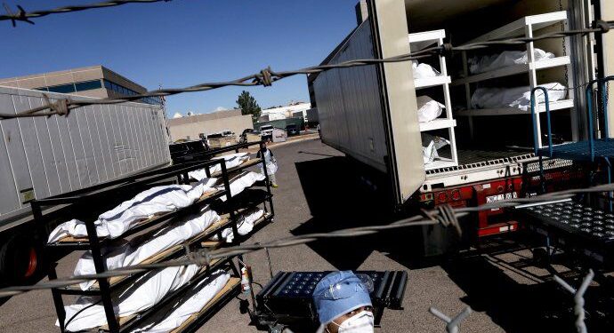 SE ACELERÓ LA PANDEMIA EN EL MUNDO Y EL COVID-19 YA DEJÓ MÁS DE 2 MILLONES DE MUERTE