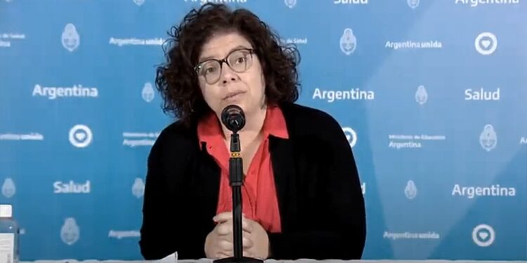 TRAS LA POLÉMICA, EL GOBIERNO ASEGURÓ QUE SUMINISTRARÁ LAS DOS DOSIS DE LA VACUNA SPUTNIK V