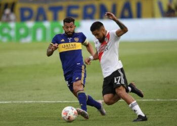 SUPERCLÁSICO: BOCA Y RIVER EMPATARON 1-1 EN LA BOMBONERA