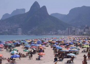 JEFE DE LA OMS ADVIERTE QUE LA SITUACIÓN EN BRASIL AFECTARÁ A LOS  PAÍSES VECINOS