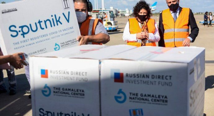 ASEGURAN QUE LA SPUTNIK V TIENE LA MAYOR EFICACIA ENTRE TODAS LAS VACUNAS