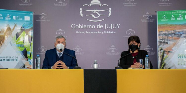 SE ABRIERON LOS SOBRES DE LA LICITACIÓN PARA LA COMPRA DE 49 CAMIONES DE RECOLECCIÓN Y 600 CONTENEDORES