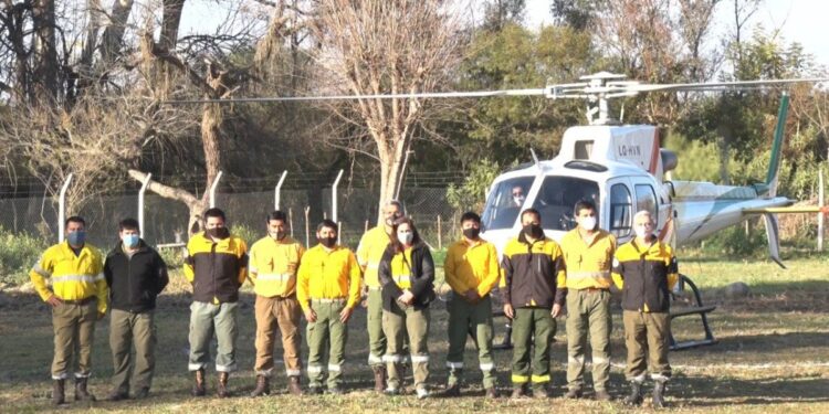 Incendios Forestales. Sobrevuelo por las Yungas y recorrido en zonas estratégicas