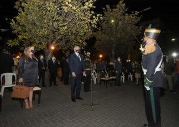 Morales participó del tradicional Cambio de Guardia a 209 años del Éxodo Jujeño