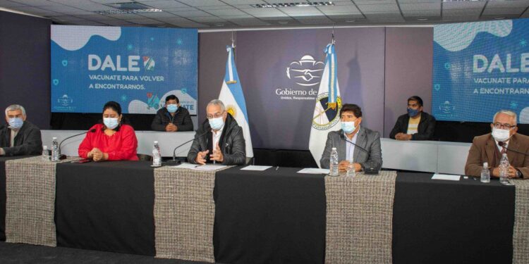Se firmó un convenio de vacunación con las ligas de fútbol