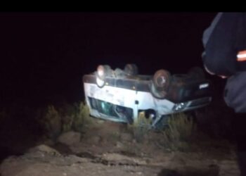 El Aguilar: una mujer murió y once personas quedaron atrapadas en accidente vial