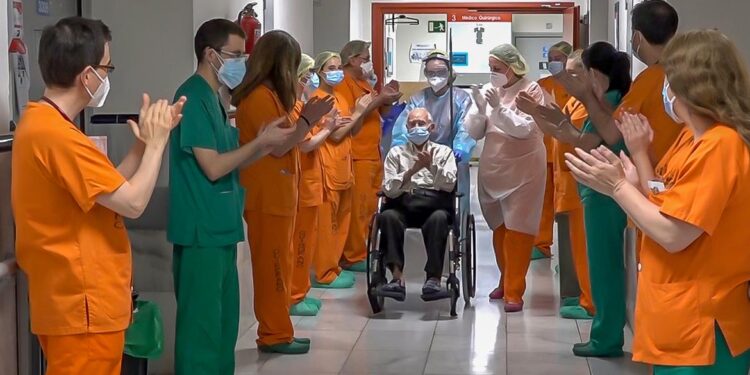 Preparan cobertura a empleadores para sancionar a los antivacunas