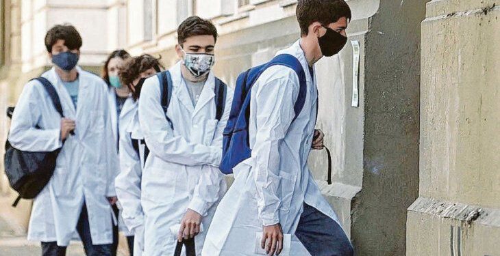 Clases: desde septiembre se volverá a la presencialidad plena