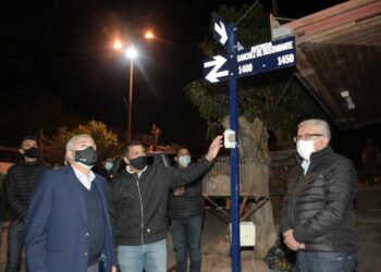 Inauguran pavimentación y luminaria led en Barrio Santa Ana