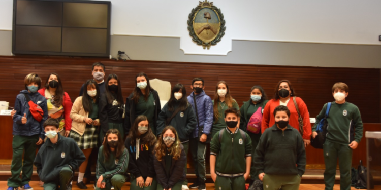 Alumnos del complejo educativo «José Herández visitaronla Legislatura