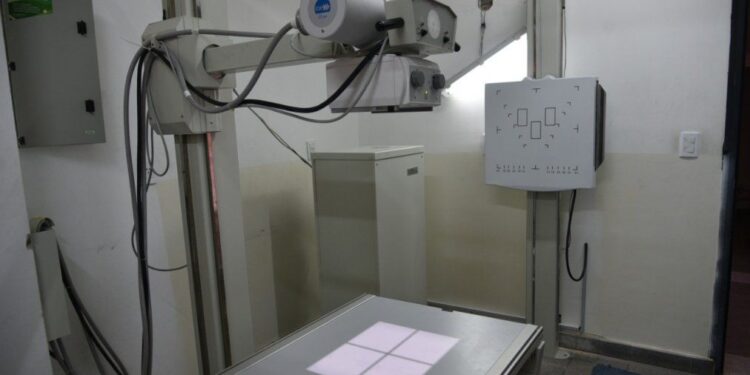 Concurso de antecedentes y oposición por 3 cargos de Técnico en Radiología