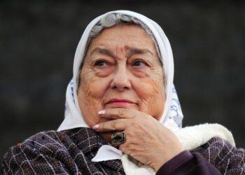 Cruces dentro del Peronismo: Hebe de Bonafini acusó al gabinete del presidente por la derrota