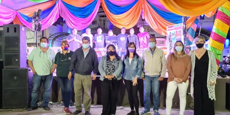 En Ledesma celebraron el día de la primavera en plaza central