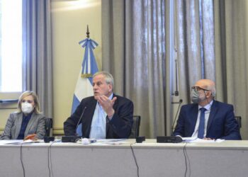 Clases: Educación recomendó la presencialidad plena en todo el país