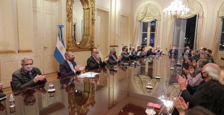 Salario mínimo sube 52,7%: ahora $33.000