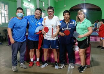 Tenis de mesa para adultos mayores en San Pedro de Jujuy
