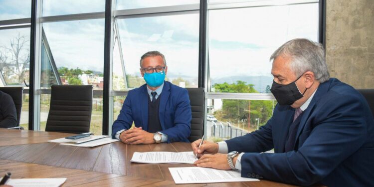 La Provincia acordó venta de energía que producirán las plantas fotovoltaicas de Ejesa