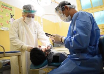 Se multiplicaron por 7 los centros asistenciales con capacidad para tratamientos de conducto