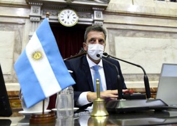 El Gobierno envía un proyecto de ley para convertir los planes sociales en trabajo