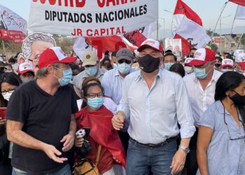Alberto Bernis: “pedimos que voten a la lista 502, porque tenemos un proyecto, tenemos una idea hacia el futuro, hay un Jujuy, como dice el gobernador, que no se arrodilla, un Jujuy que genera recursos propios”