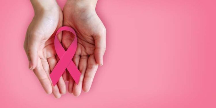 “El cáncer de mamas siempre trata de pasar desapercibido, por eso tenemos que ir a buscarlo”